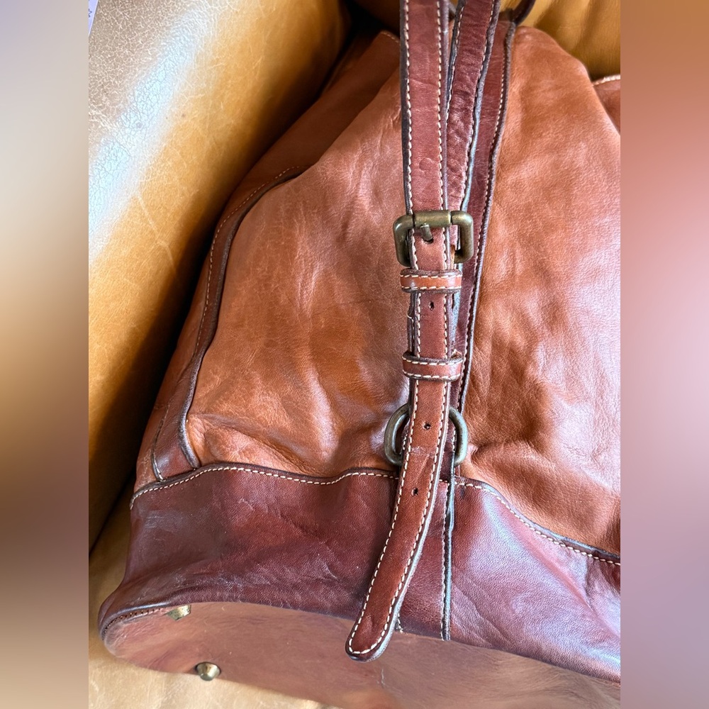 Sundance Cheval 2 tone leather vintage backpack/shoulder bag. First generation - Picture 10 of 16
